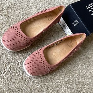 (7.5) Naturalizer Brina Shoes